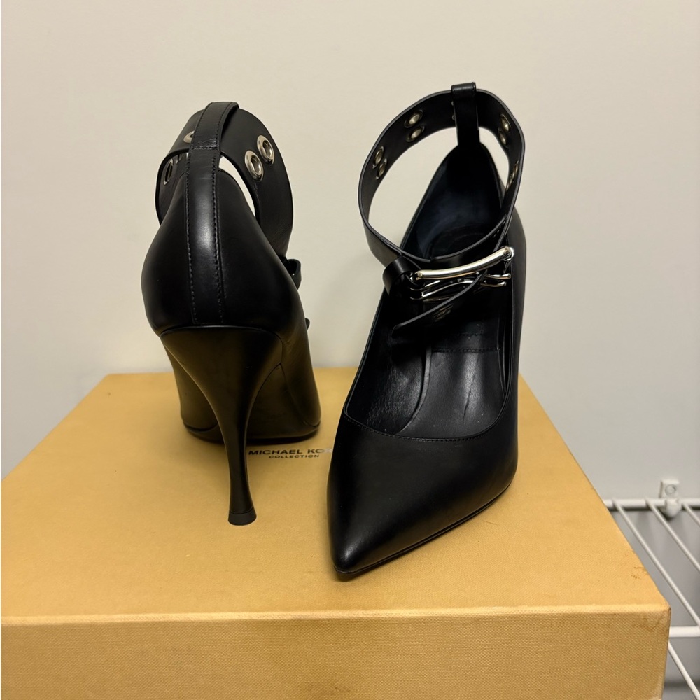 Michael Kors Black Leather Buckle Shoes